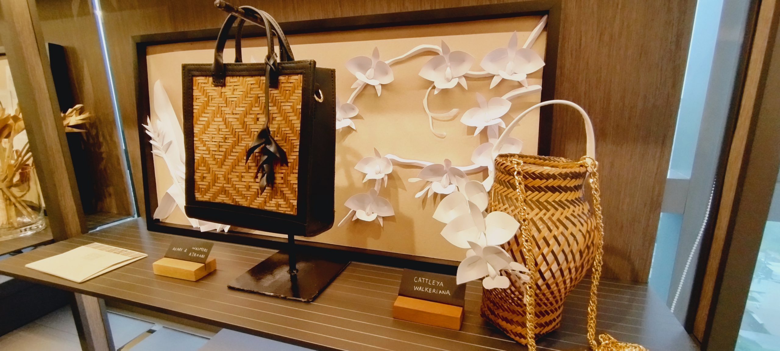Ornare e DW Design reúnem artistas locais em exposição de moda amazônica