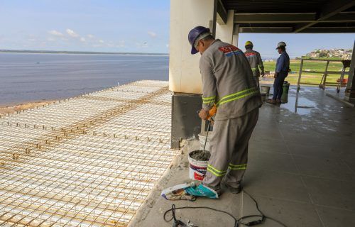 Varanda externa do mirante do ‘Nosso Centro’ avança com obras