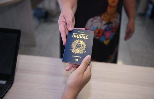 Exigência de visto para turistas dos EUA, Canadá e Austrália é adiada para abril
