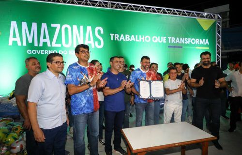 bois-caprichoso-e-garantido-firmam-compromisso-para-aderir-a-reciclagem-durante-festival-de-parintins_foto-alex-pazuello_secom-3