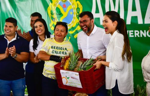 governo-do-amazonas-beneficia-produtores-rurais-de-parintins-e-barreirinha_fotos-mauro-neto-e-diego-peres_secom-3