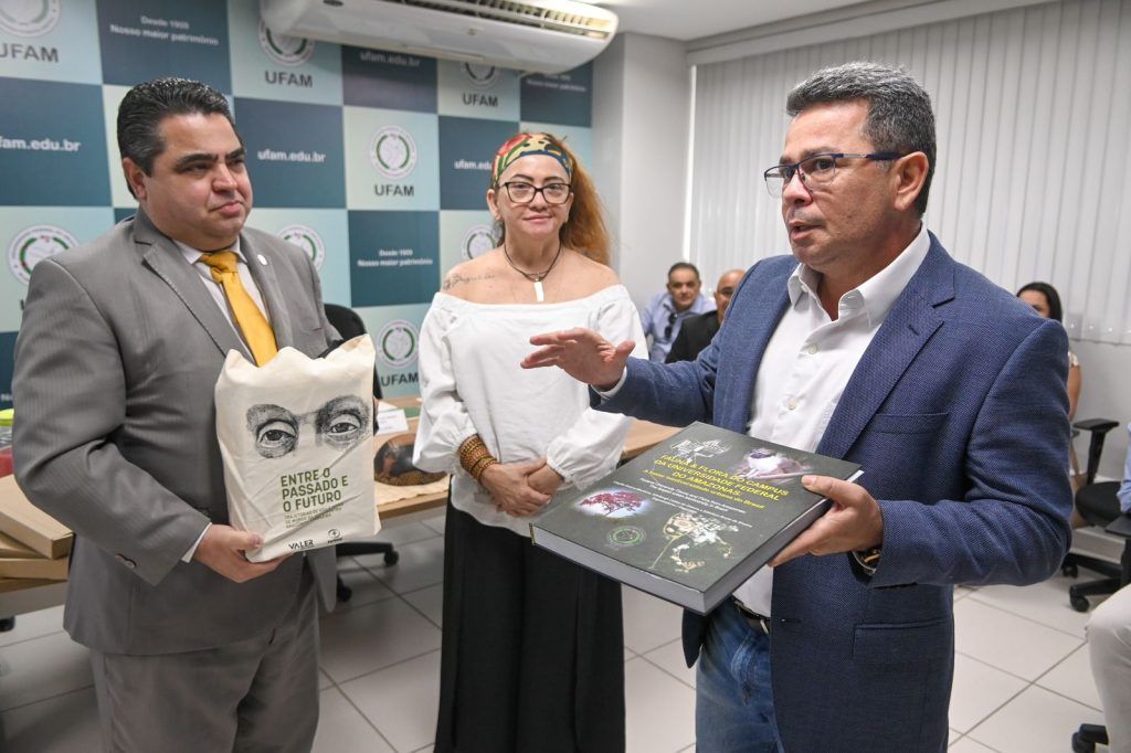 tadeu-de-souza-reunao-ufam-05_foto-ricardo-machado-sgvg