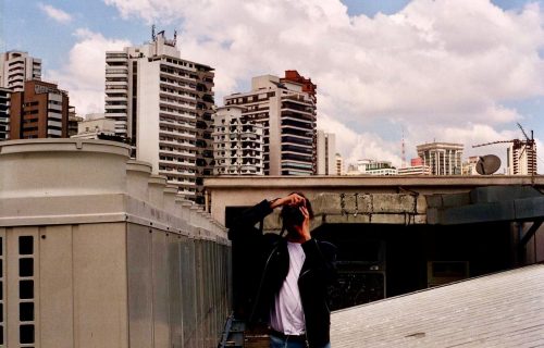 Exposição fotográfica dá início ao lançamento de nova marca no mercado da moda brasileira