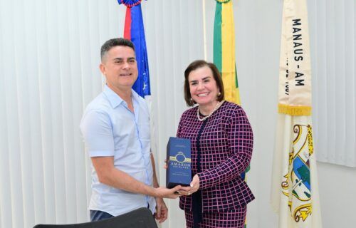 prefeito-de-manaus-recebe-visita-de-cortesia-da-presidente-do-tce-am-yara-lins-3