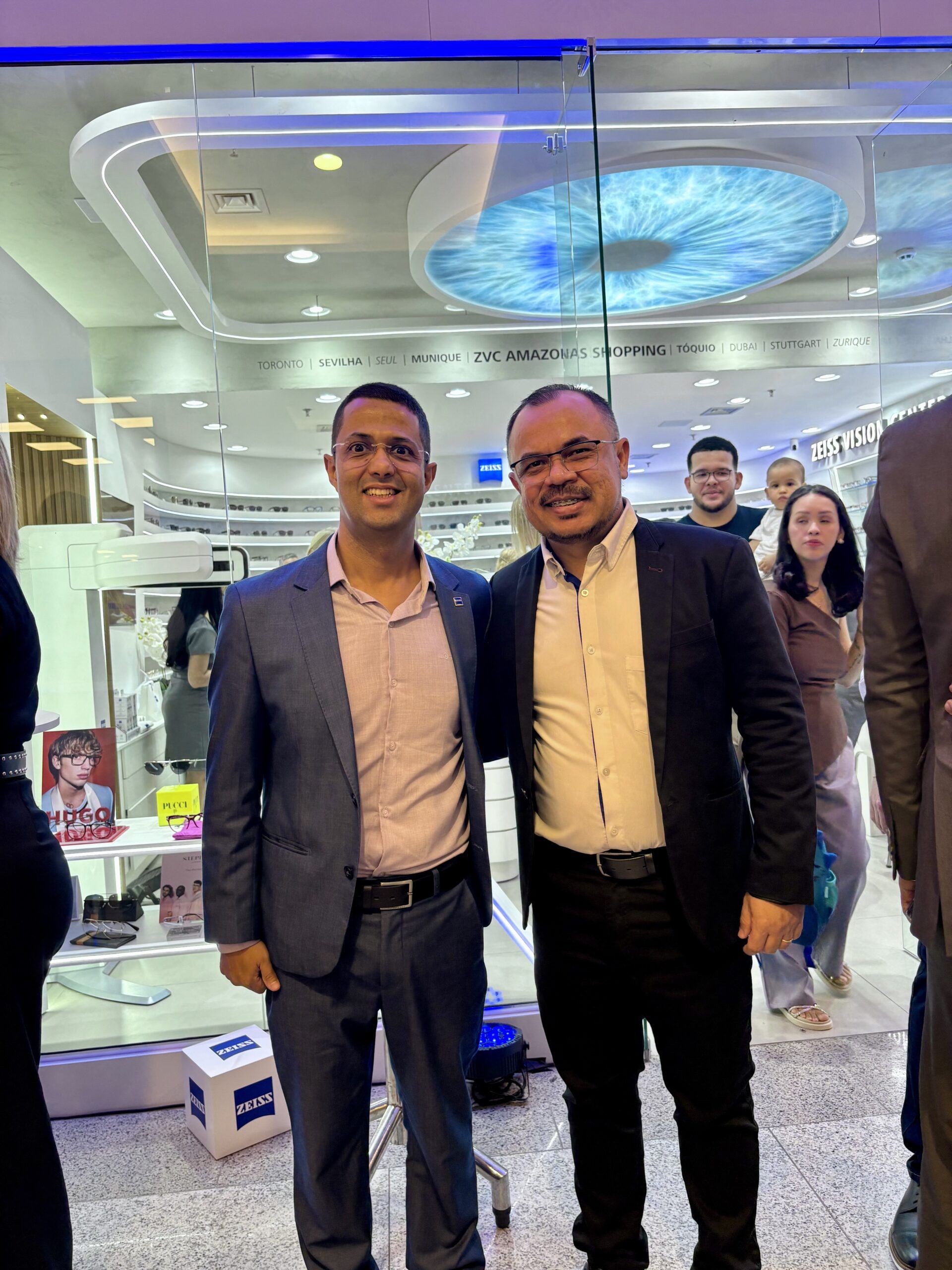 foto-12-zeiss-gerente-e-franquia-da-zeiss