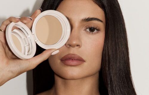 natural-blur-powder-foundation-1