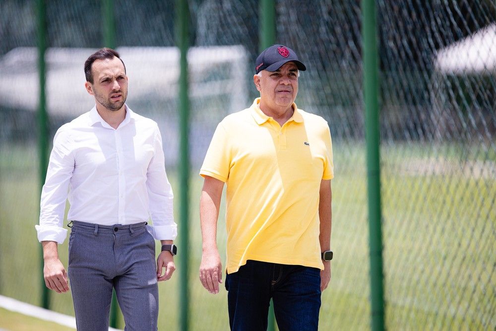 54813791504-d4d3c8f13e-k