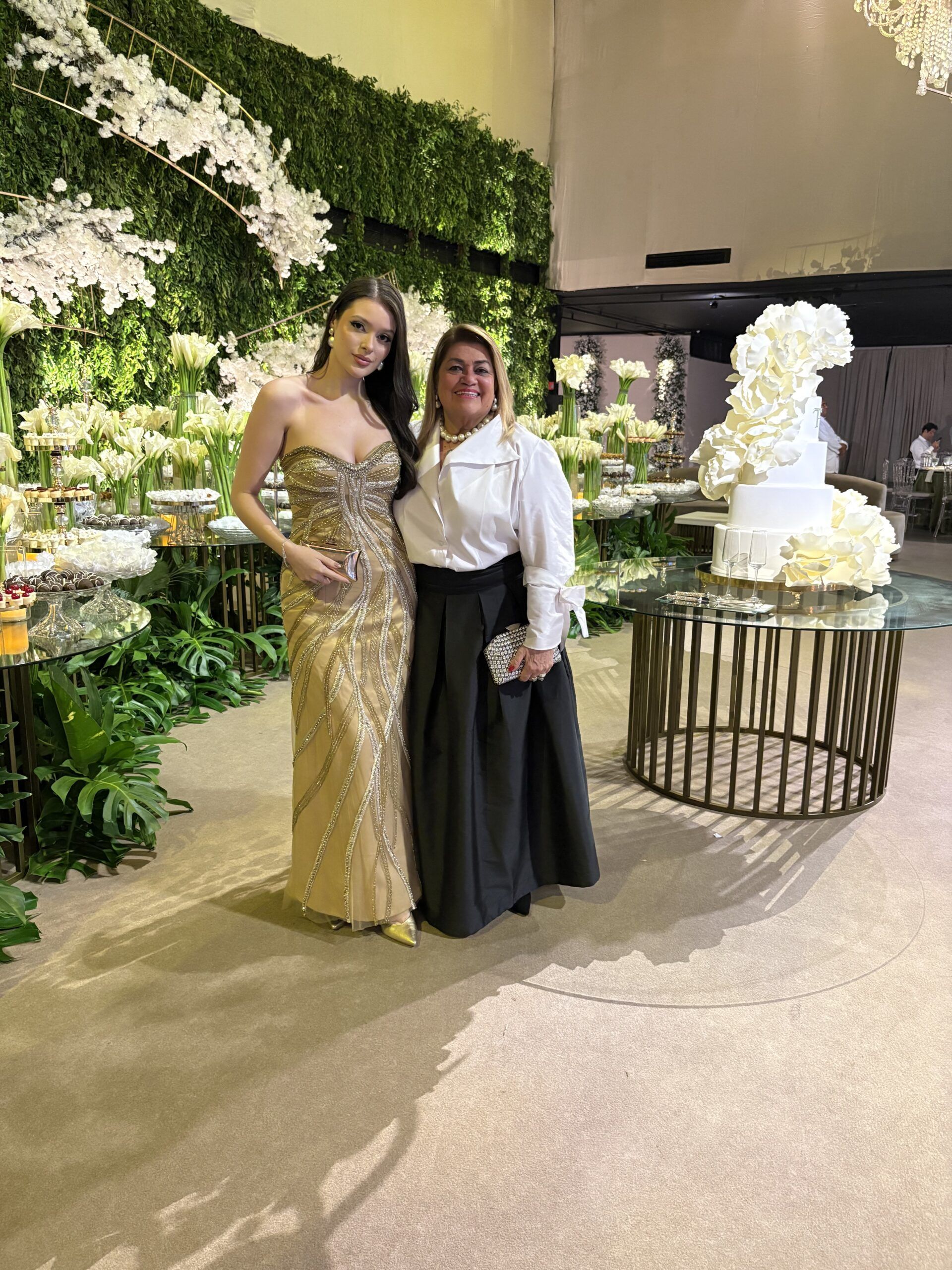 foto-7-yara-3-suely-paes-barreto-e-sua-neta-lucy