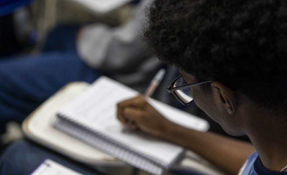 112626750-rio-de-janeiro-rj-06-10-2025-enem-fotos-de-alunos-da-escola-elite-em-nova-iguacu-q