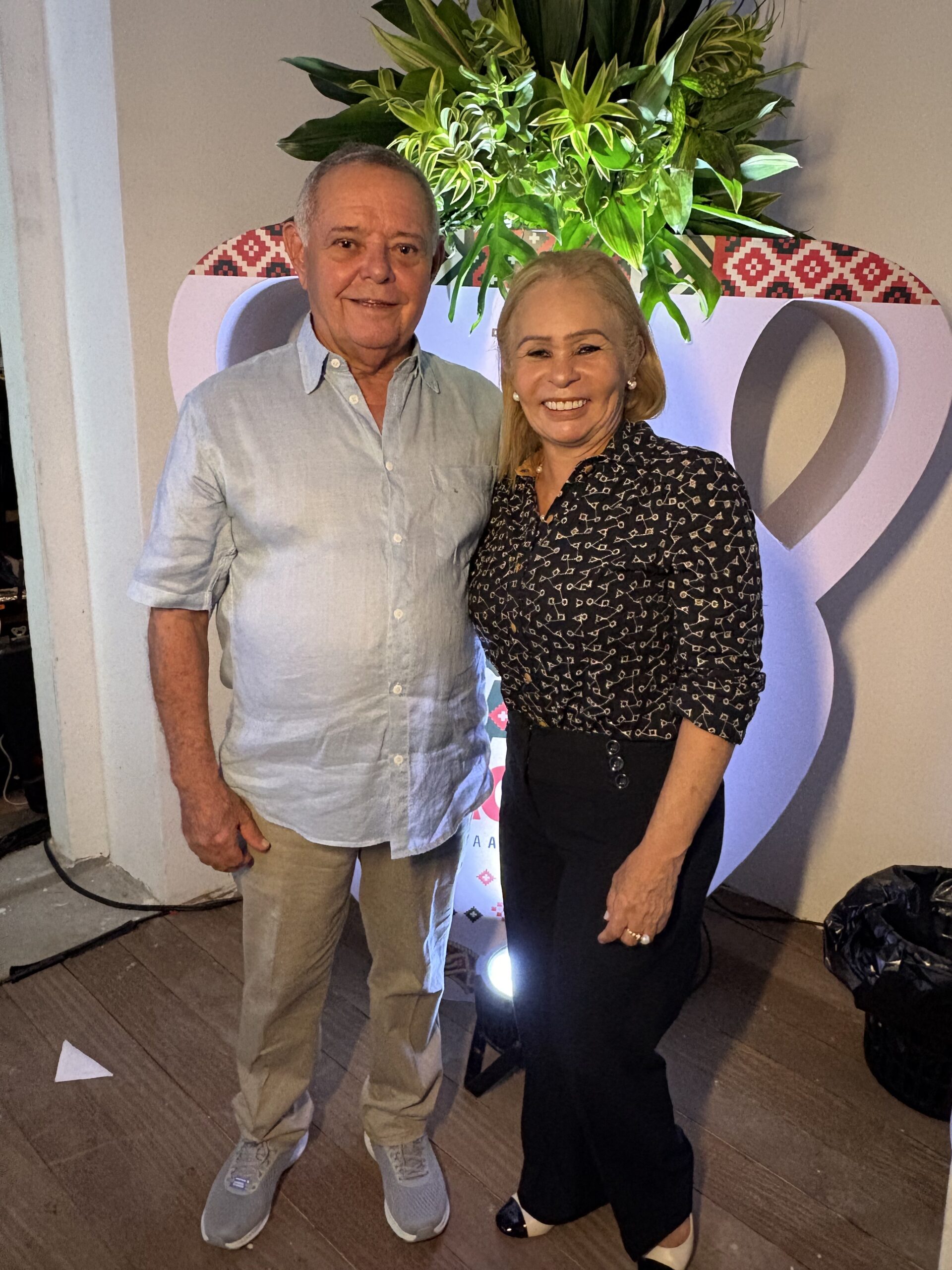 foto-7-maos-gedeao-e-esposa