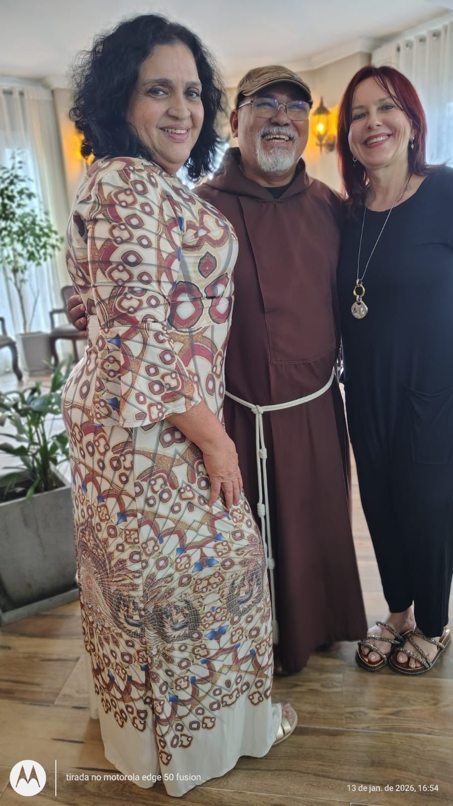 foto-1-capuz-iriane-padre-carla-reis