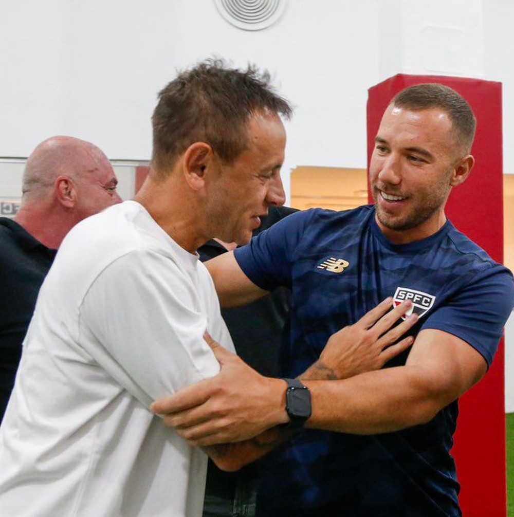 whatsapp-image-2024-12-02-at-21-51-12