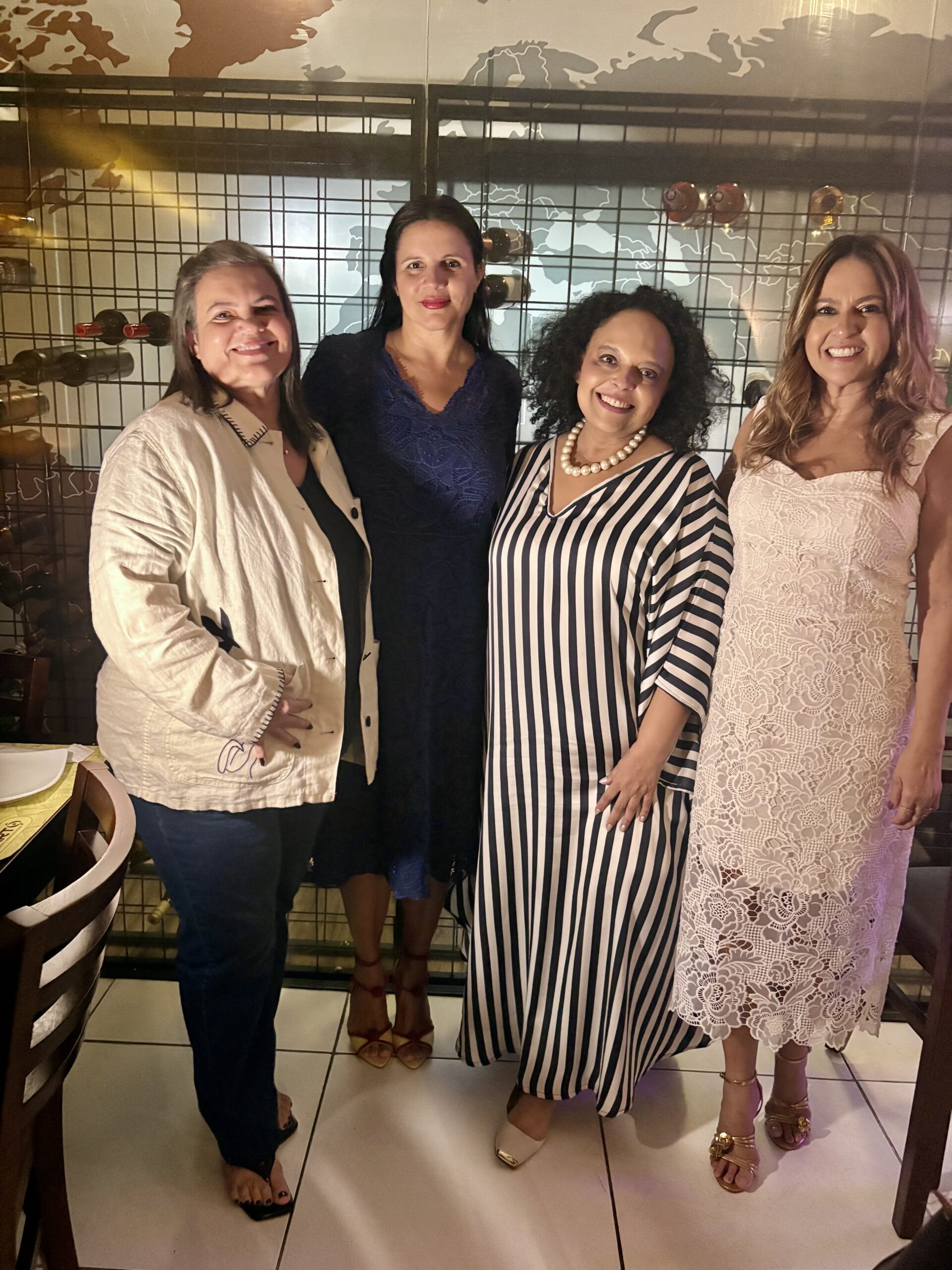 foto-13-comadre-maranobia-cris-karla-laura-lucas