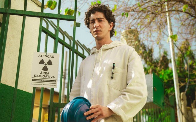 netflix-emergencia-radioativa-johnny-massaro_fixed_big