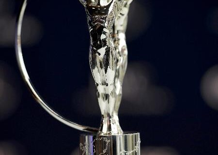 trofeu-do-premio-laureus-1614171412200_v2_450x600