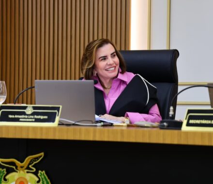 conselheira-yara-tce-am