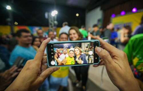 Professora Maria do Carmo é aclamada durante reunião na zona Lestes de Manaus