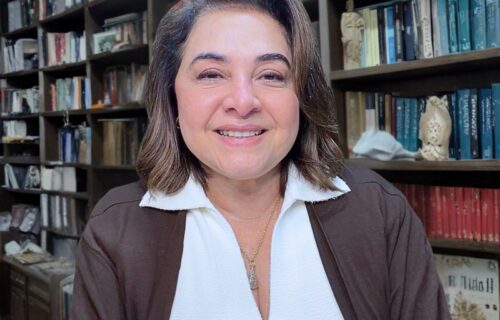 Professora Maria do Carmo reage a ataques que vem recebendo