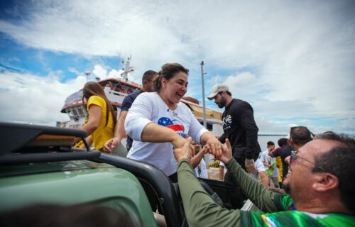 Professora Maria do Carmo reafirma compromisso com população de Tefé e Codajás