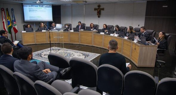 TRE-AM mantém cassações por fraude à cota de gênero