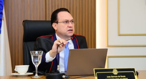 Procurador João Barroso é reconduzido à Procuradoria-Geral do MPC-AM