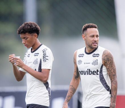 Robinho Jr. acusa Neymar de agressão