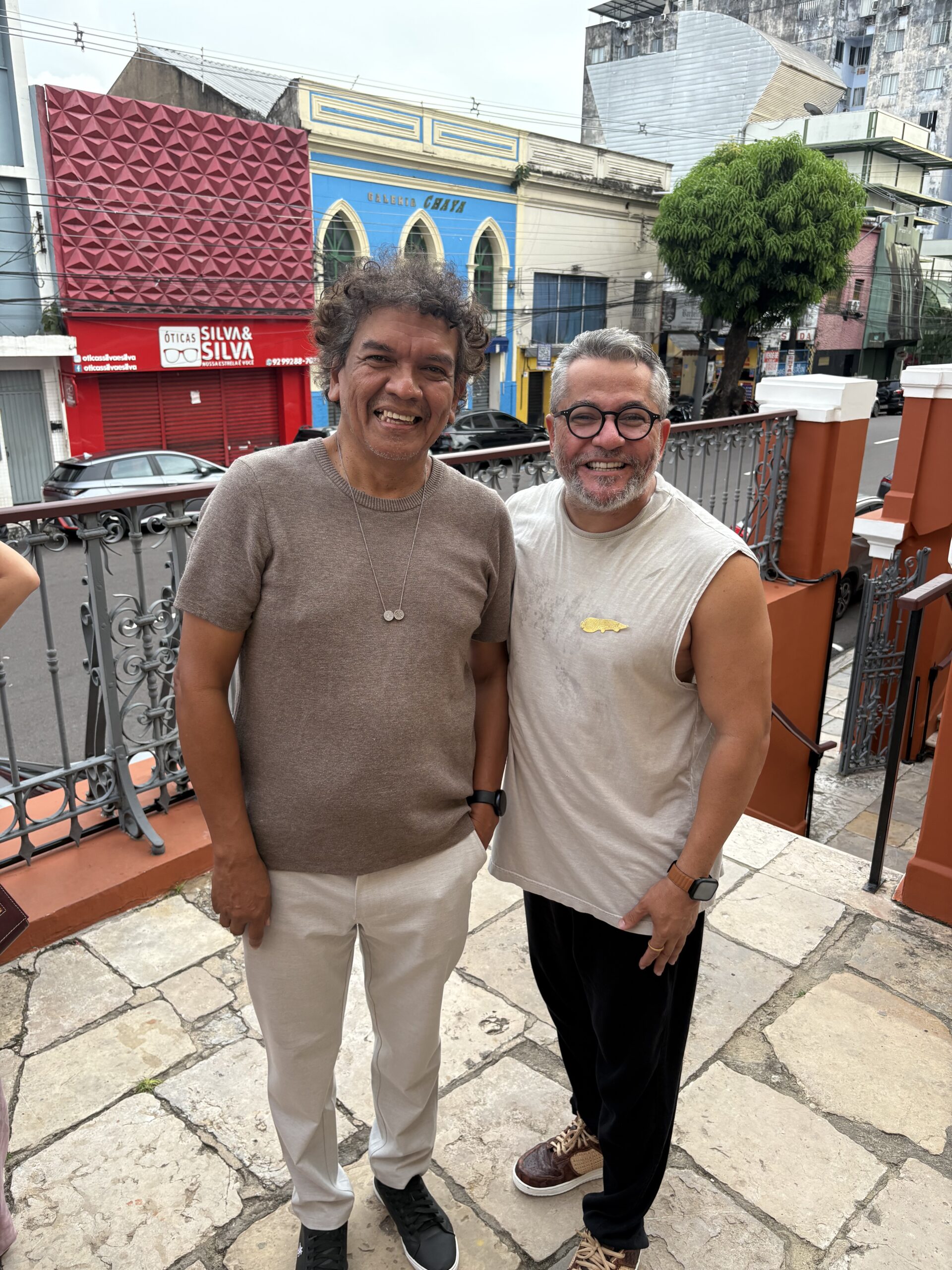 foto-3-feira-luppi-e-joao-fernandes