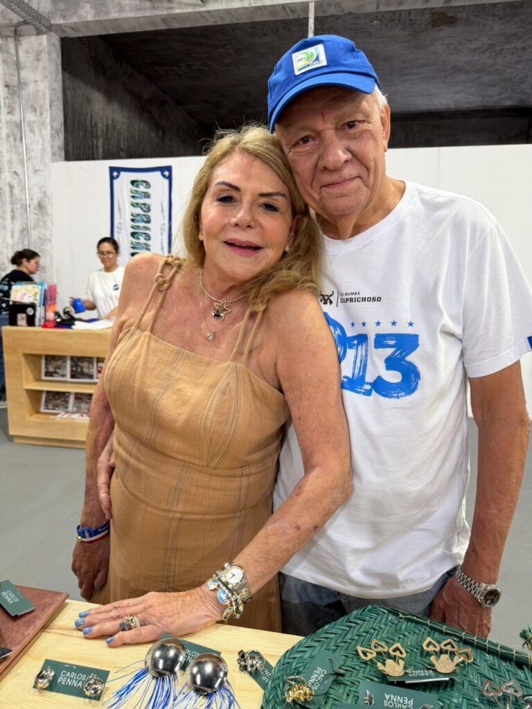 foto-3-ilha-antonio-e-norma-silva-na-feira-d