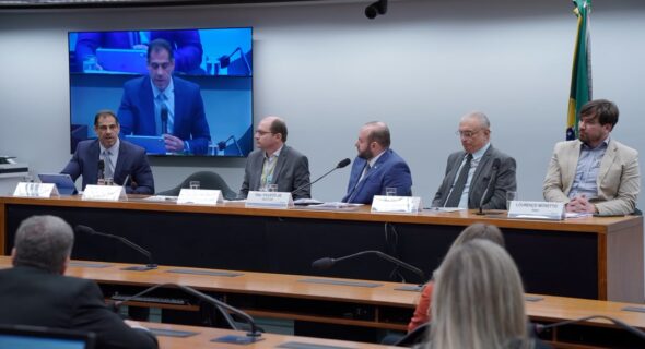 na-camara-dos-deputados-defensoria-do-amazonas-cobra-compromisso-da-ambar-energia-com-cronograma-publico-e-prestacao-de-contas-foto-maycon-douglas