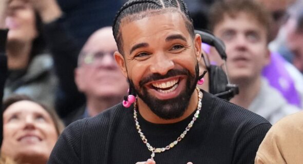 drake-toronto-nov-2024-billboard-1548