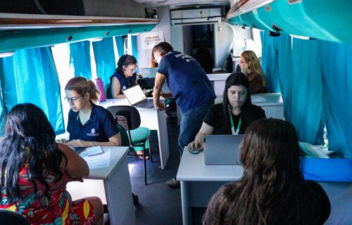 Agosto Lilás: Defensoria realiza atendimento jurídico e psicossocial a mulheres em delegacias de Manaus