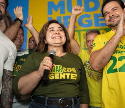 Maria do Carmo: ‘Adesivaço 22' e nova identidade visual marcam início da campanha