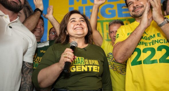 Maria do Carmo: ‘Adesivaço 22' e nova identidade visual marcam início da campanha