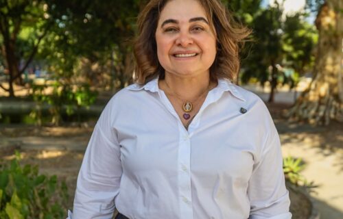 Professora Maria expõe conveniência da velha política em ano de eleição