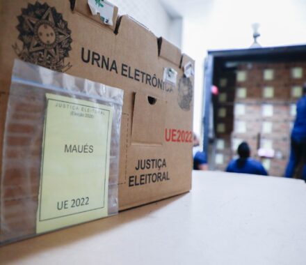 TRE-AM realiza maior remessa de urnas eletrônicas para o interior do Amazonas