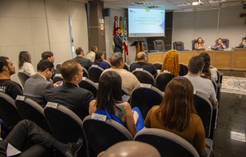 TRE-AM e partidos políticos firmam acordo por campanhas eleitorais sem fogos com estampido