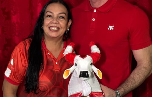 Ana Lúcia Holanda e Matheus Huari são aclamados para comandar o MAG