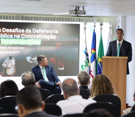 DPAM debate direito ao clima e desafios da Amazônia em congresso internacional