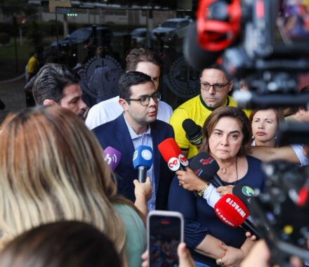 Após tentativa de vinculação criminosa, Professora Maria vai ao MPAM e desafia adversários