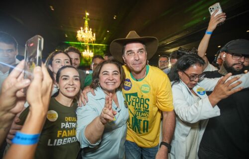 Flávio Bolsonaro e Professora Maria exaltam protagonismo do Amazonas em projeto nacional
