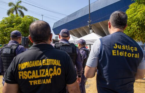 Fiscalização do TRE-AM orienta eleitores e identifica irregularidades em Manaus