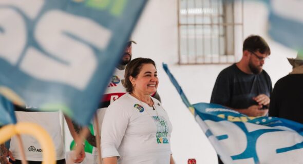 Professora Maria percorre o Alto Solimões e garante: ‘interior não tem dono’