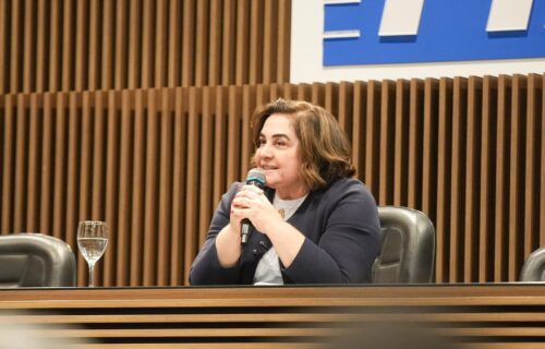 Professora Maria quer ‘resgatar’ saúde, educação e economia do Amazonas