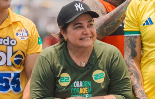 Professora Maria percorre seis municípios para divulgar plano de governo