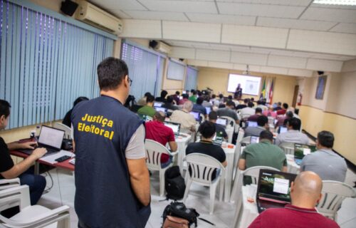 TRE-AM capacita equipes para suporte técnico e transmissão de dados nas eleições