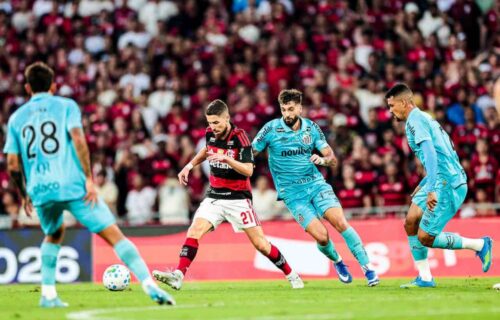 Santos e Flamengo se enfrentam