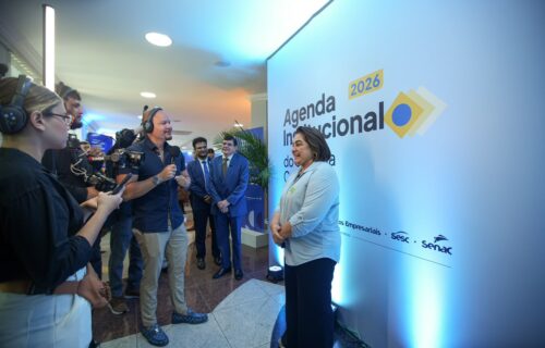 Professora Maria apresenta a empresários plano para destravar comércio e serviços no Amazonas