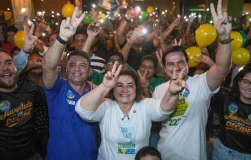 GloboNews coloca Professora Maria no segundo turno