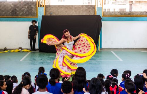 ‘Conexão Norte-Nordeste’: projeto da cia Circo Amazônico leva diferentes manifestações da cultura popular a estudantes do AM
