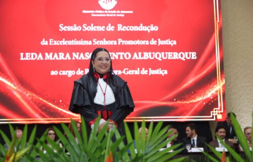 Leda Mara toma posse como PGJ e comandará Ministério Público do Amazonas até 2028